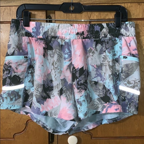 Fabletics Pants - Fabletics medium floral shorts with shorts liner